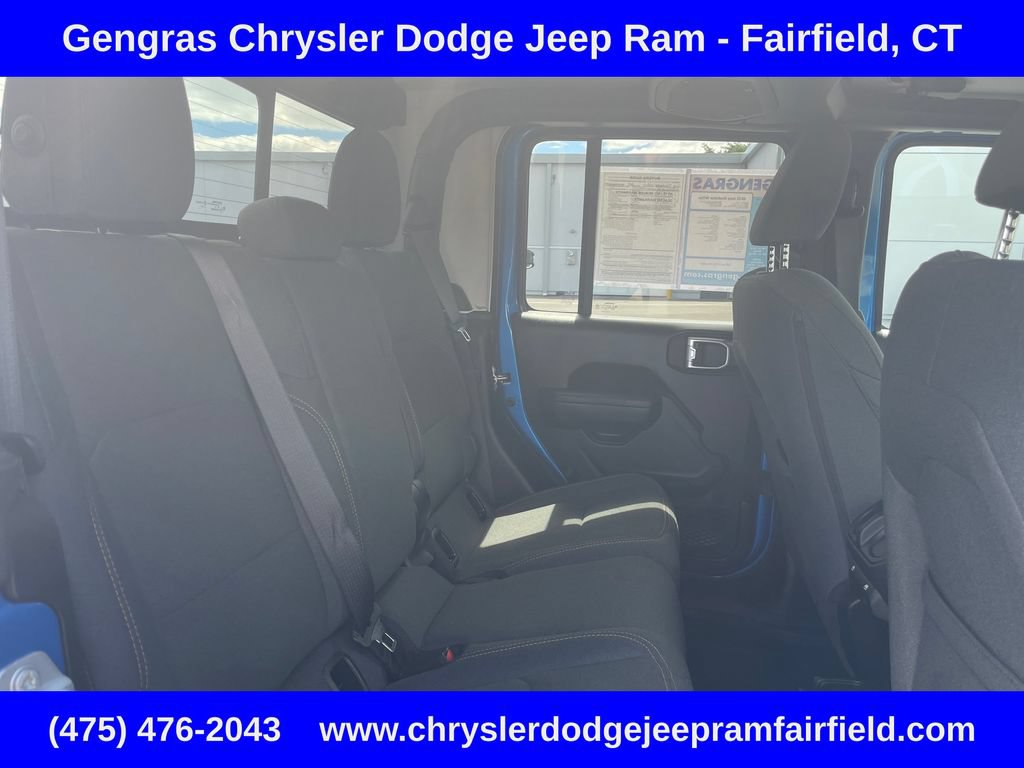 Certified 2025 Jeep Gladiator Sport AWD/4WD image 21