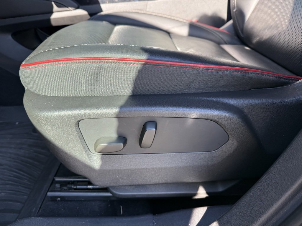 Used 2022 Buick Envision Essence w/ Technology Package II image 16