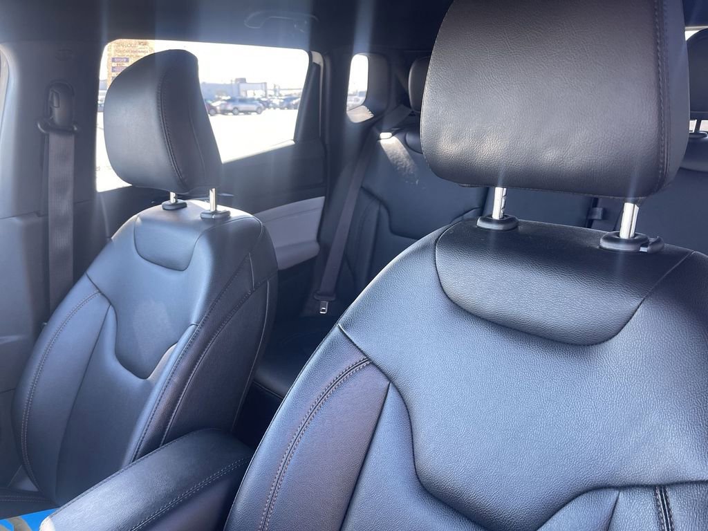 Used 2024 Jeep Compass Limited image 16