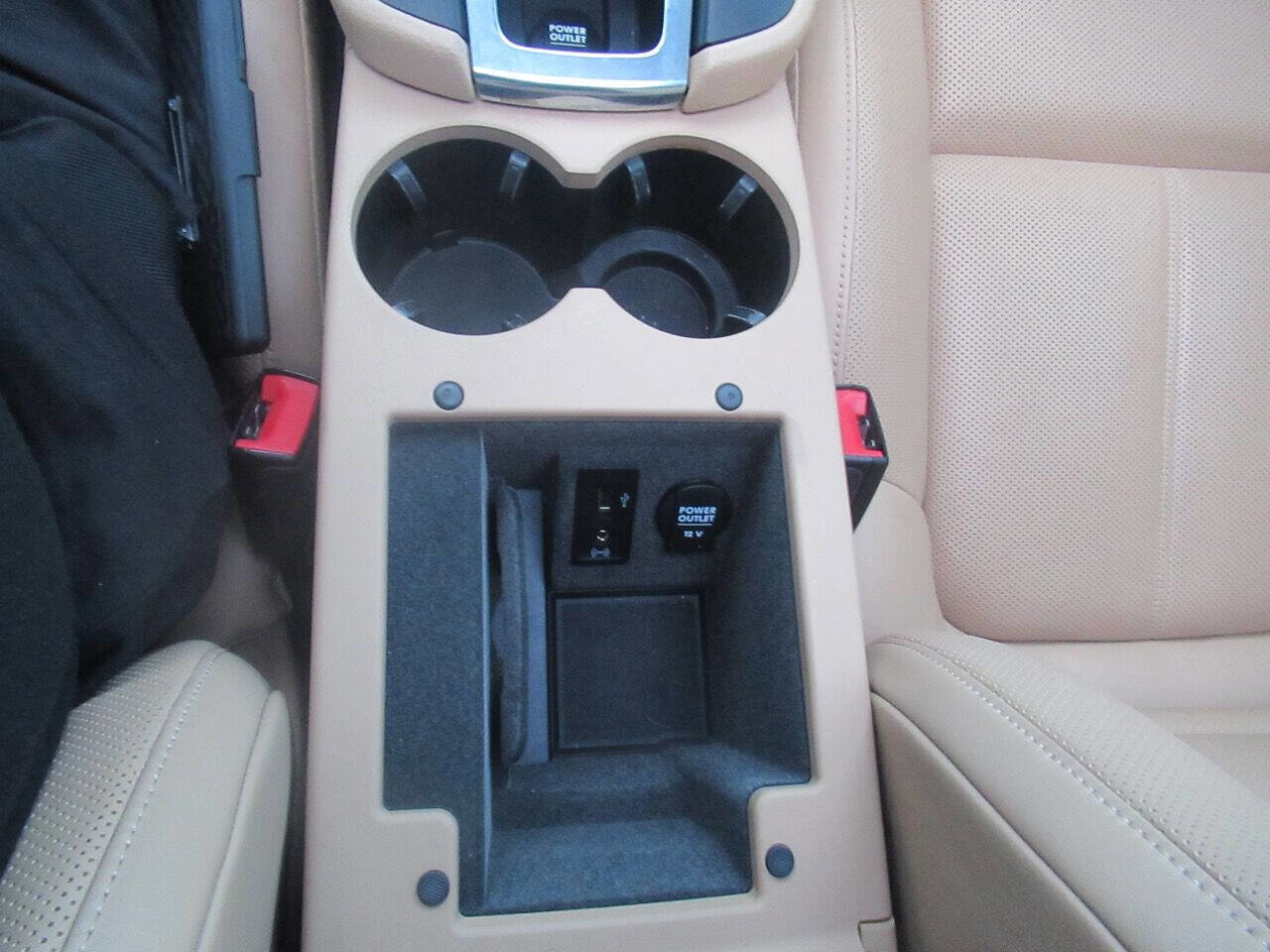 Used 2018 Porsche Macan S image 45