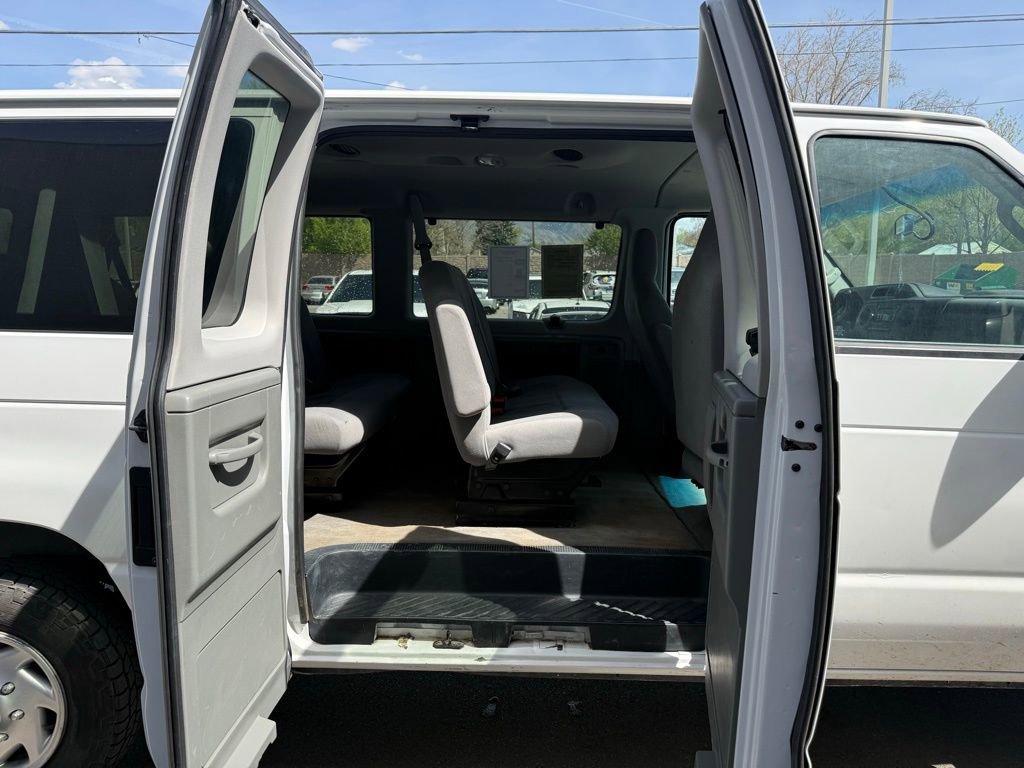 Used 2012 Ford E-350 and Econoline 350 XLT image 17