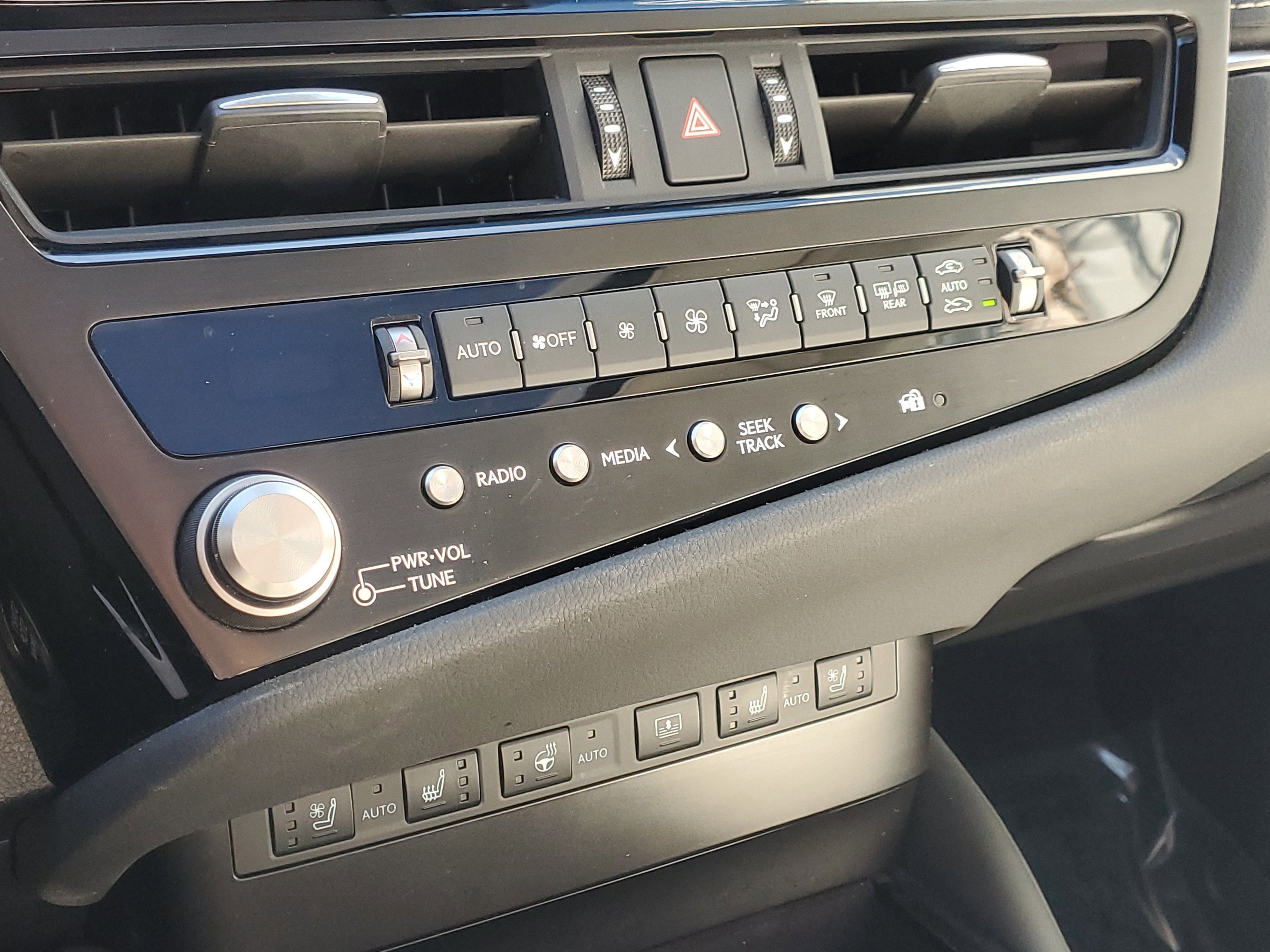 Certified 2024 Lexus ES 350 Ultra Luxury image 29