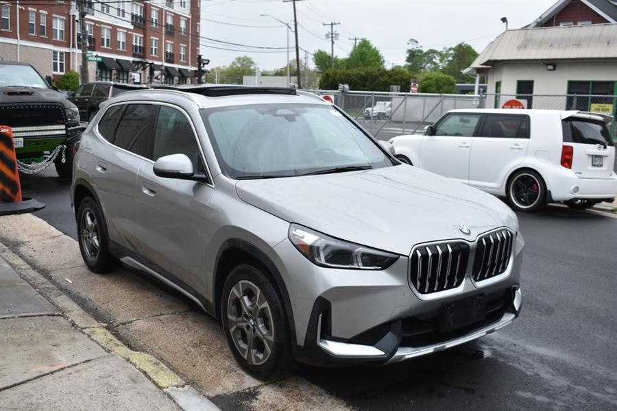Used 2025 BMW X1 xDrive28i AWD/4WD image 4