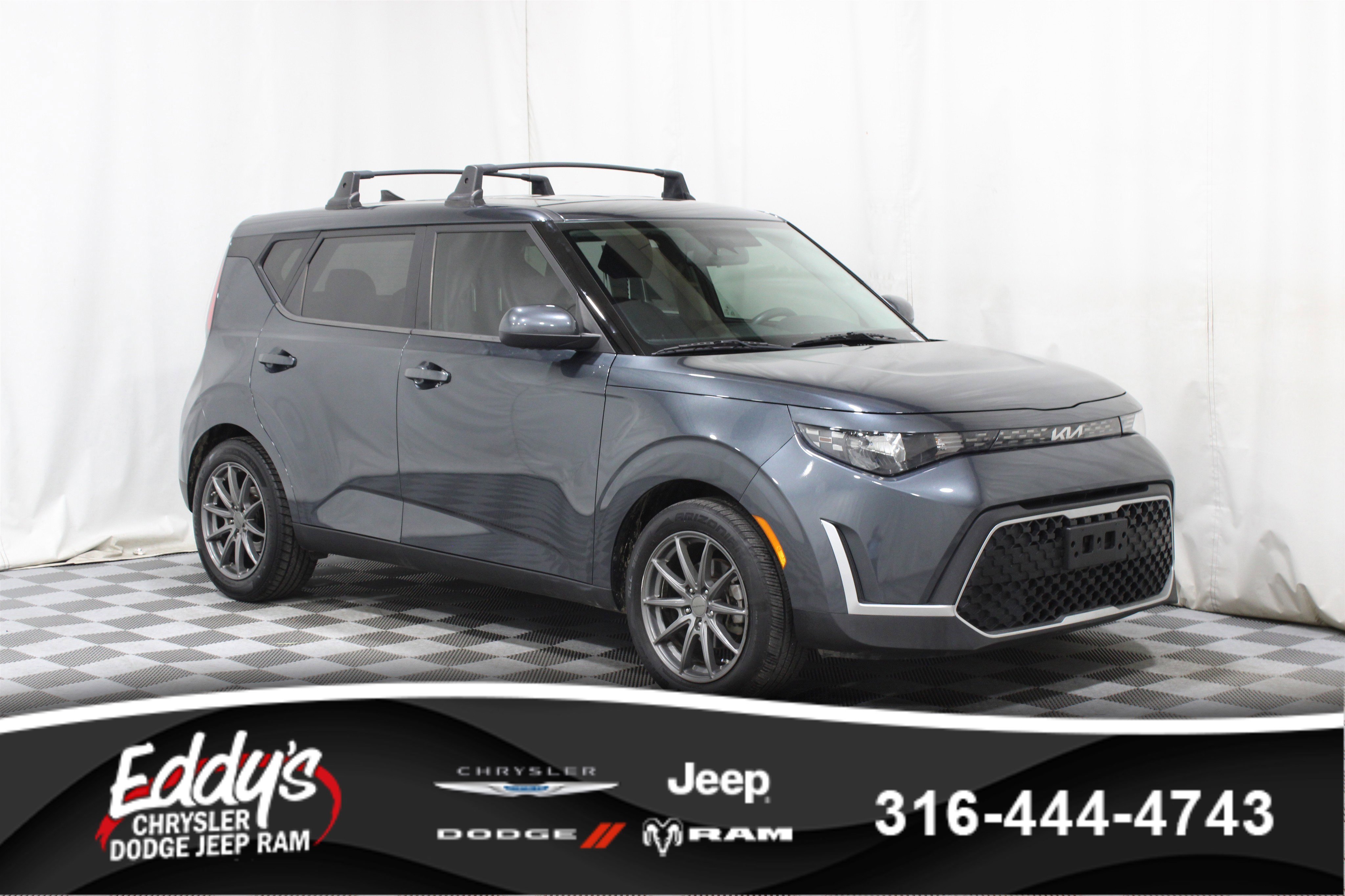 Used 2023 Kia Soul LX image 1