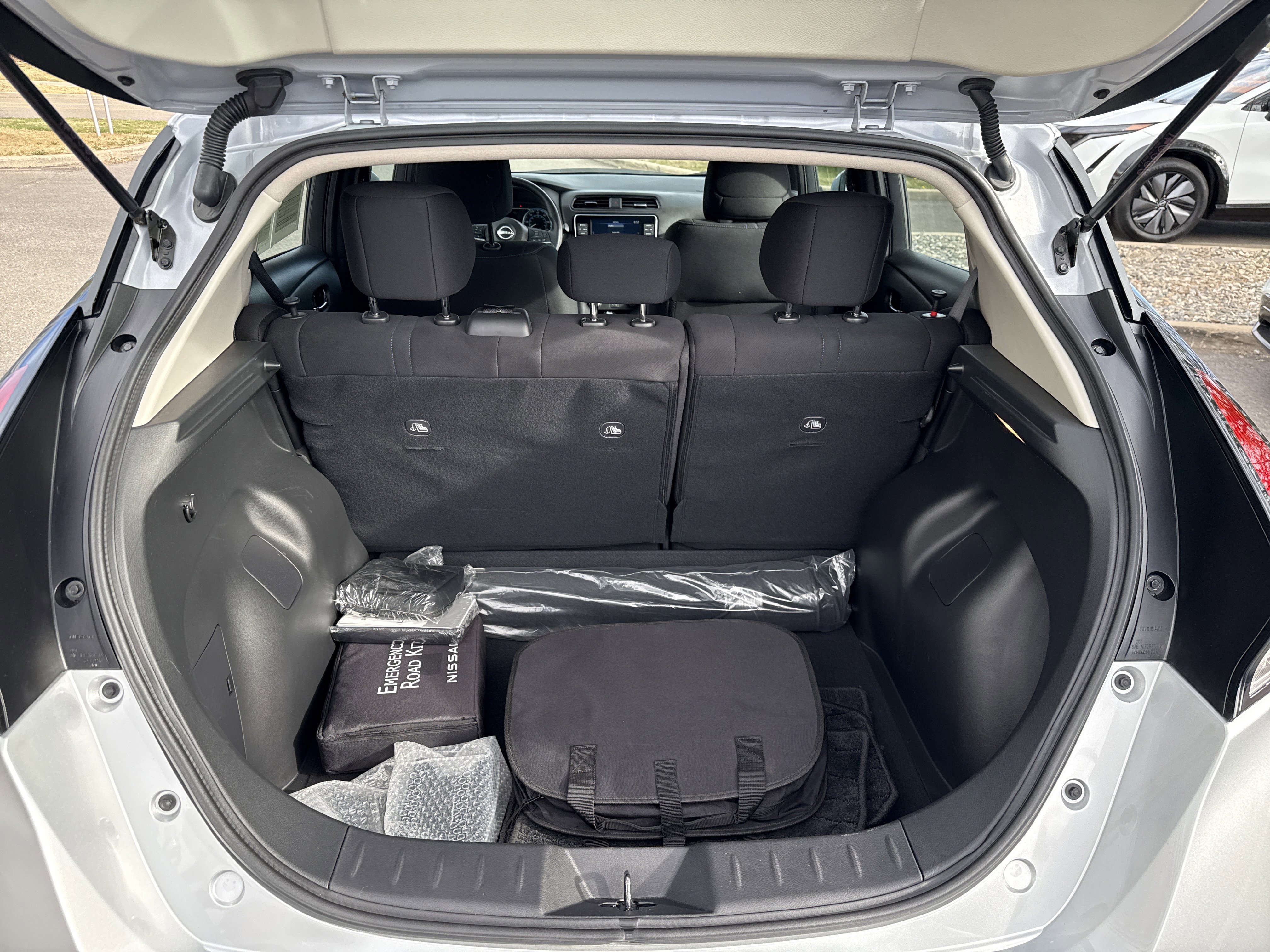 Certified 2024 Nissan Leaf S image 12