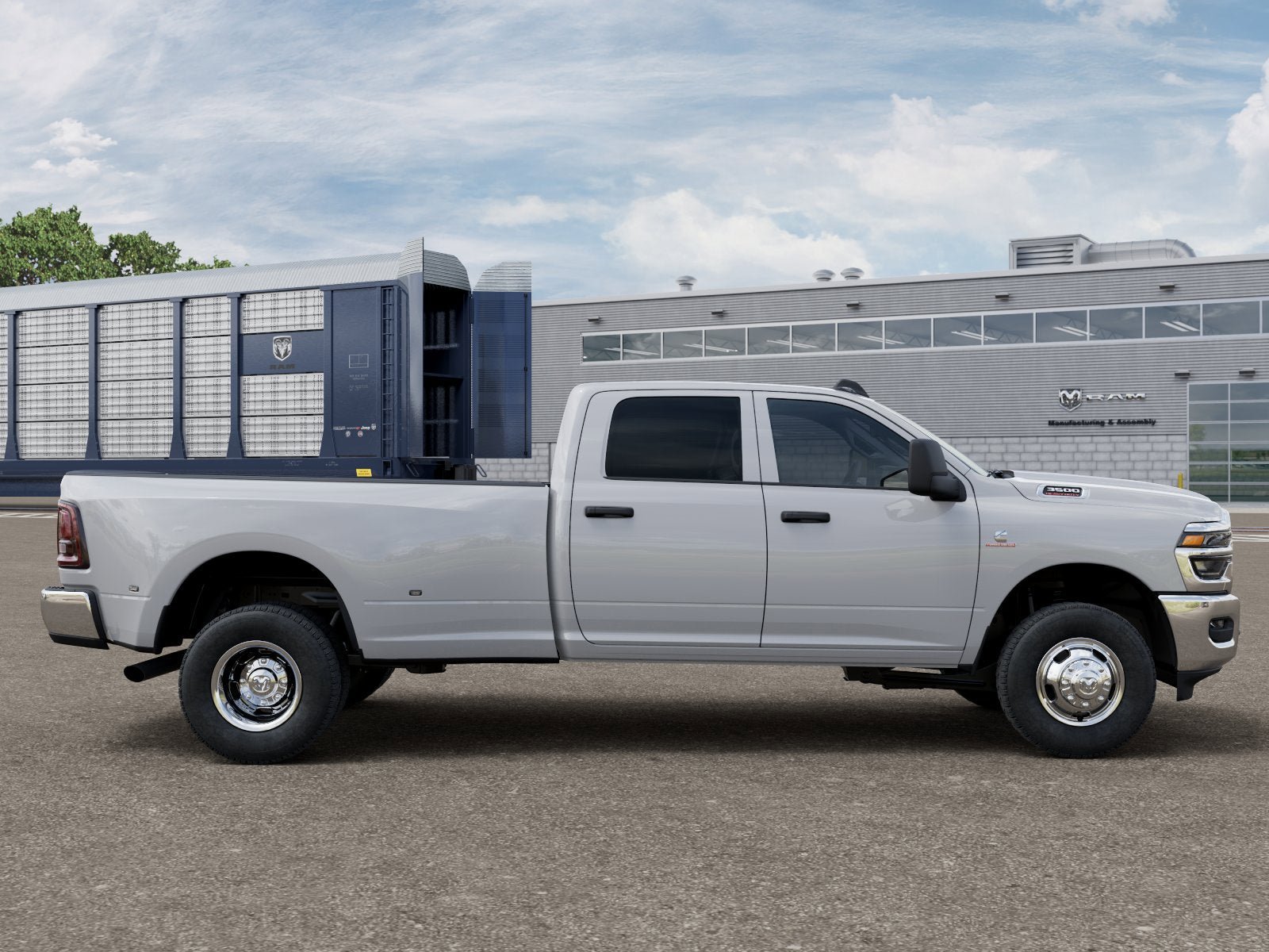 New 2026 RAM 3500 Tradesman AWD/4WD image 12