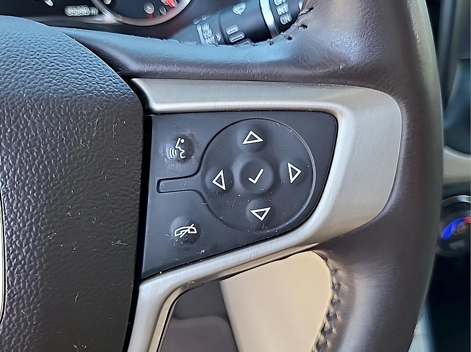 Used 2019 GMC Acadia Denali w/ Technology Package AWD/4WD image 20