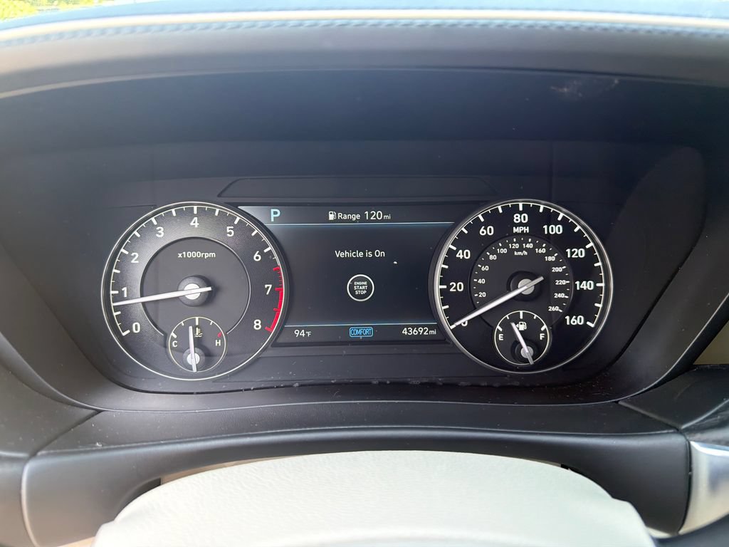 Used 2022 Genesis G90 3.3T Premium RWD image 29