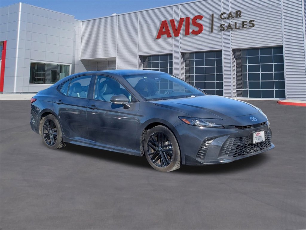 Used 2025 Toyota Camry SE image 9