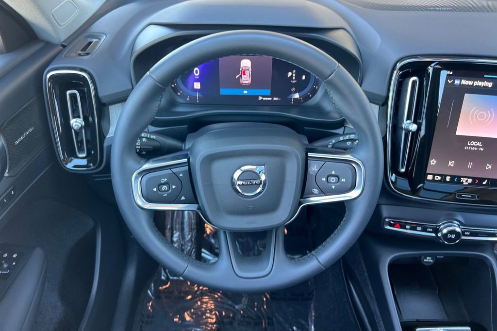 Used 2024 Volvo XC40 B5 Plus w/ Protection Package Premier image 13