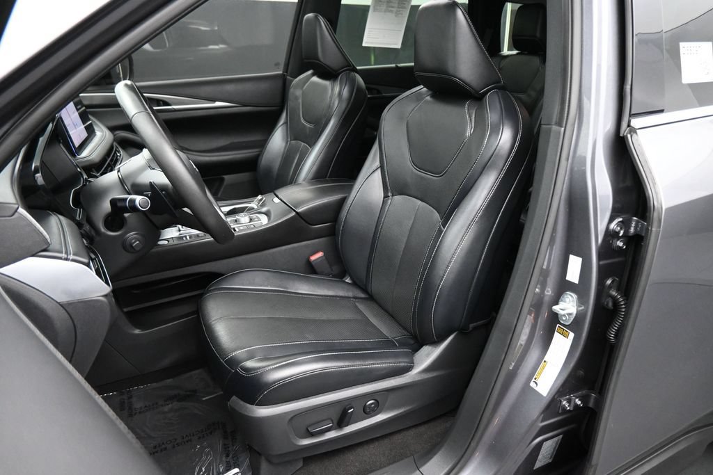 Used 2023 INFINITI QX60 Luxe w/ Cargo Package FWD image 18