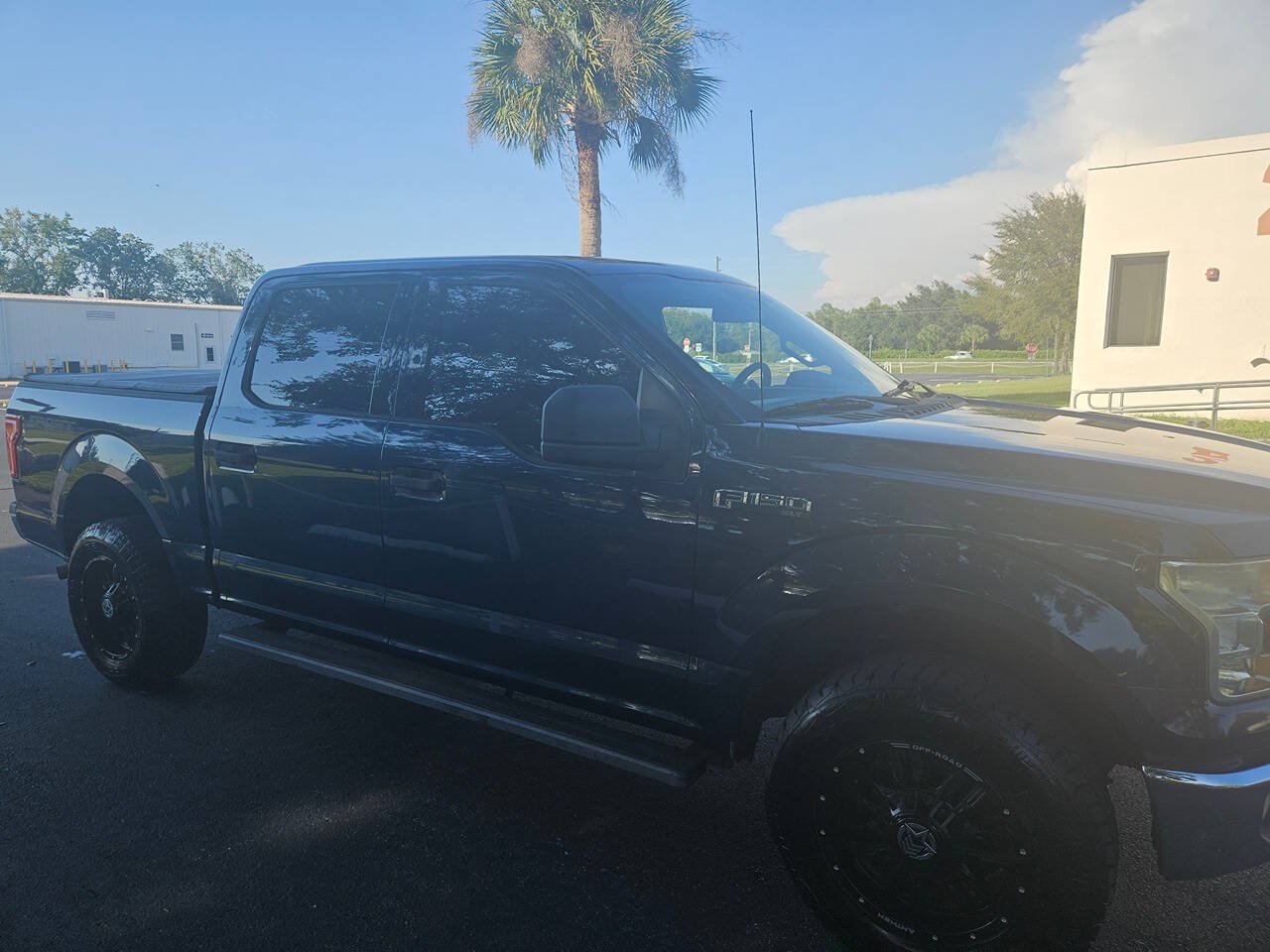 Used 2015 Ford F150 XLT RWD image 11