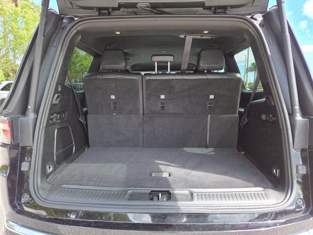 Certified 2024 Jeep Wagoneer Series II AWD/4WD image 21