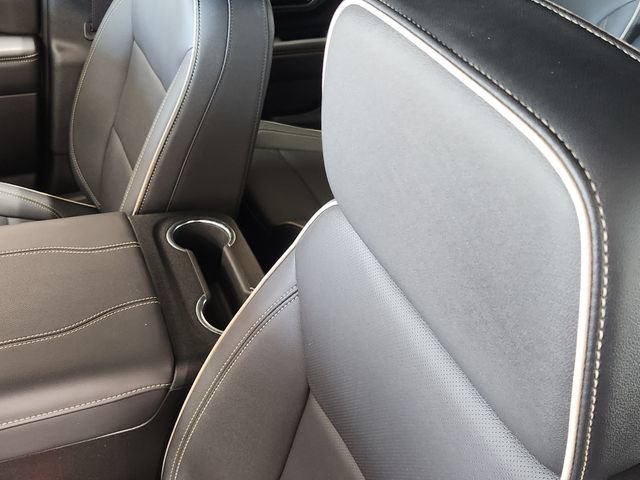 Used 2025 GMC Yukon Elevation w/ LPO, Floor Liner Package AWD/4WD image 21