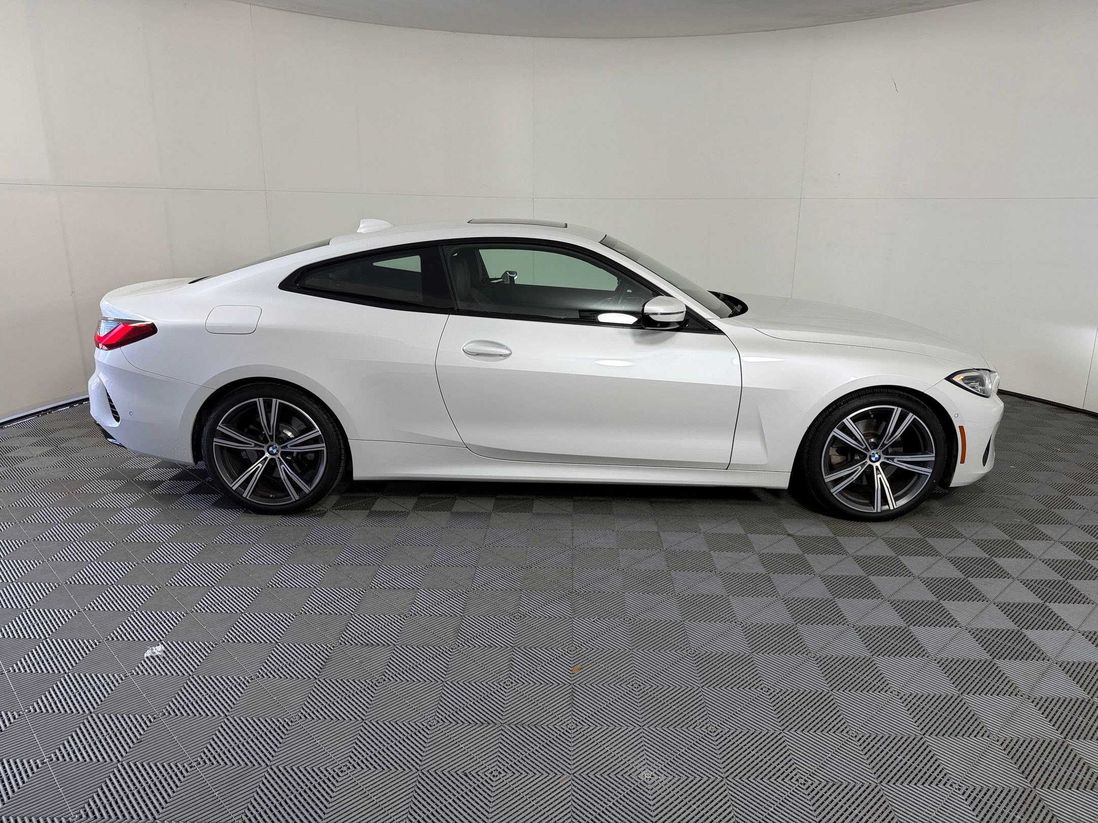 Certified 2023 BMW 430i Coupe w/ Premium Package RWD image 8