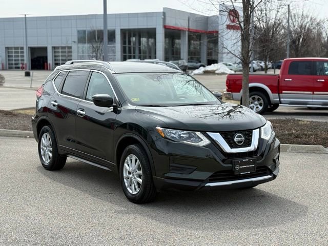 Used 2020 Nissan Rogue SV image 3