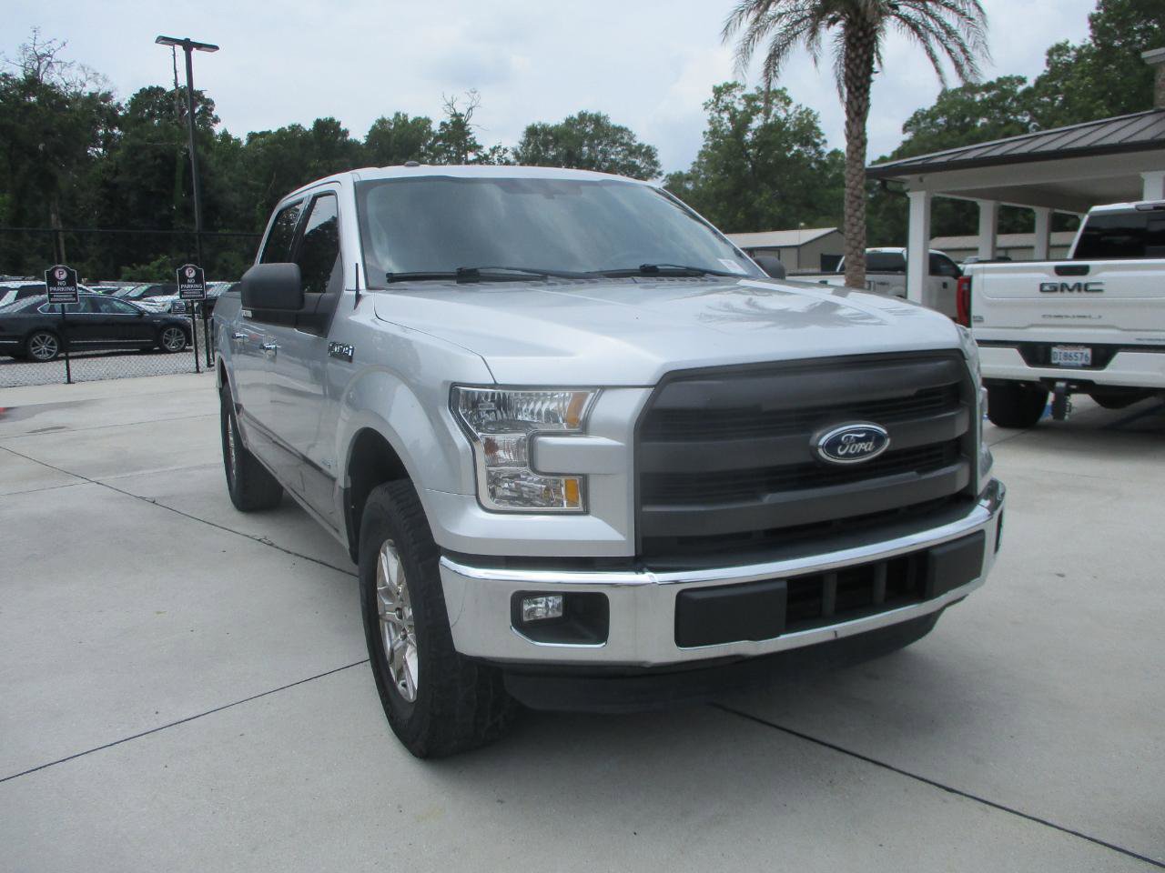 Used 2015 Ford F150 XLT w/ Equipment Group 301A Mid RWD image 5
