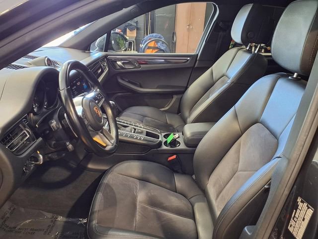 Used 2020 Porsche Macan AWD/4WD image 17