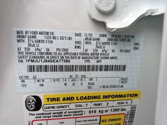 New 2025 Ford Expedition Active image 38