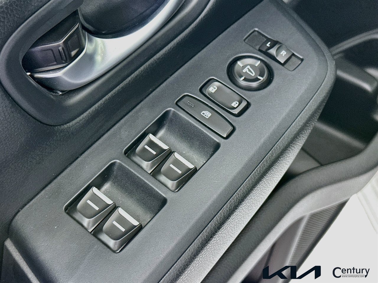 Used 2023 Honda Pilot Touring image 18