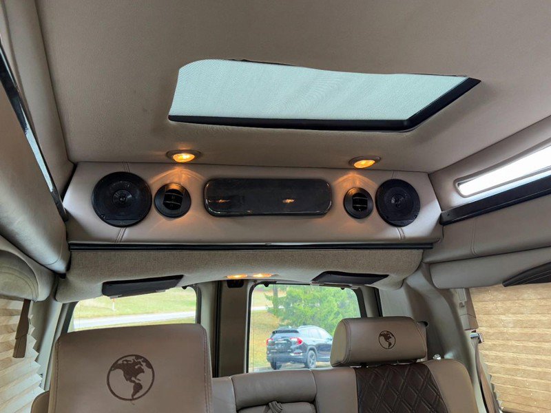 Used 2021 Chevrolet Express 3500 LS w/ Chrome Appearance Package image 13