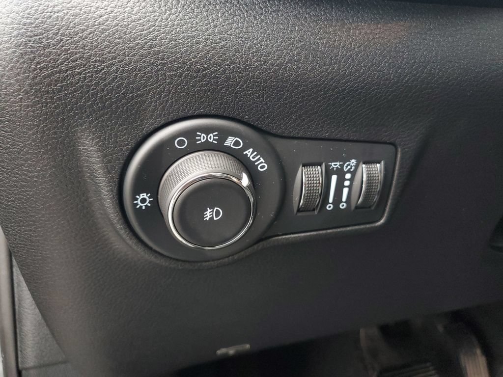 Used 2024 Jeep Compass Limited w/ Elite Group AWD/4WD image 22