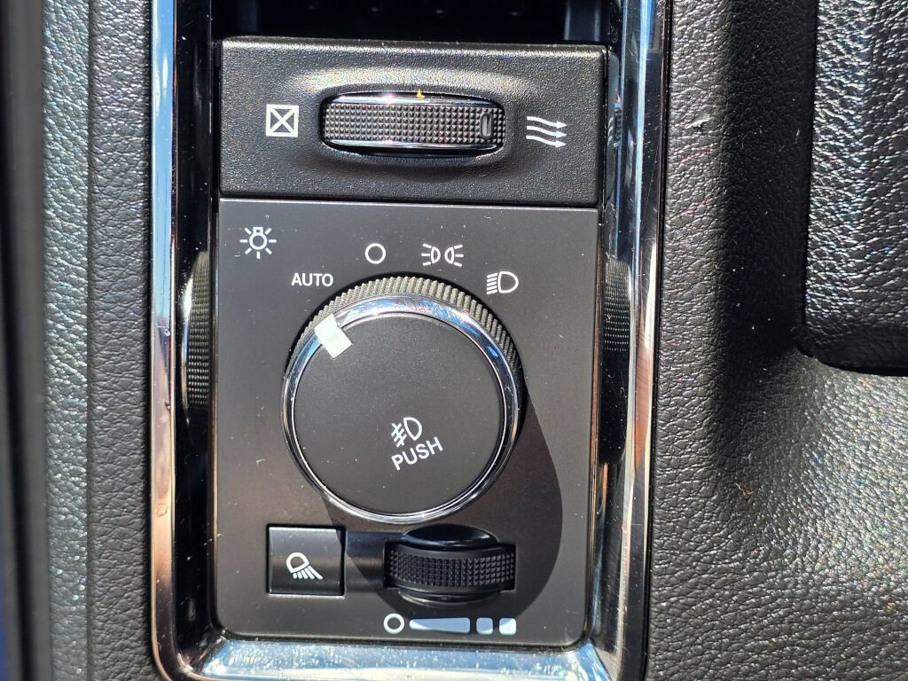 Used 2015 RAM 1500 Sport w/ Sport Premium Group AWD/4WD image 25