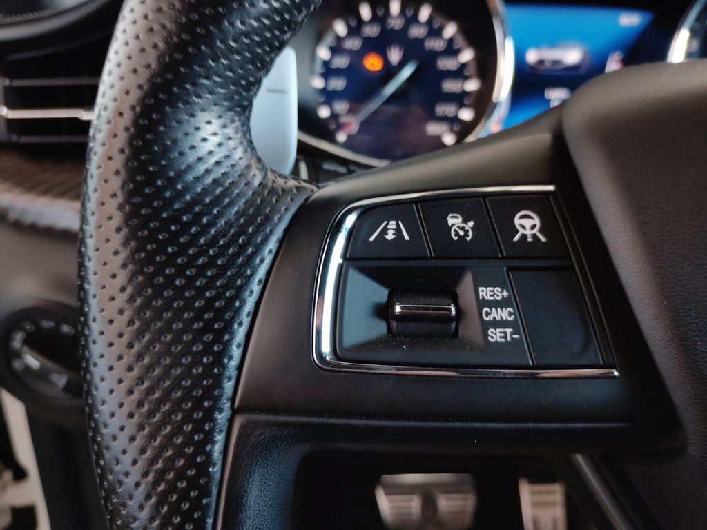 Used 2020 Maserati Quattroporte S GranSport Q4 AWD/4WD image 26