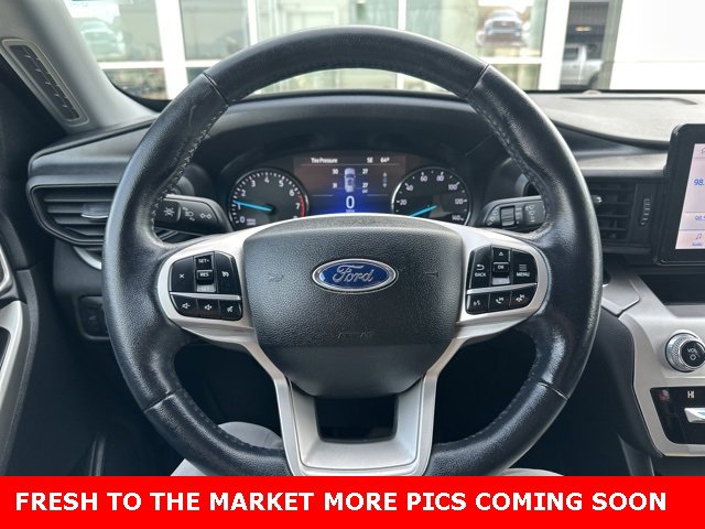 Used 2021 Ford Explorer XLT image 5