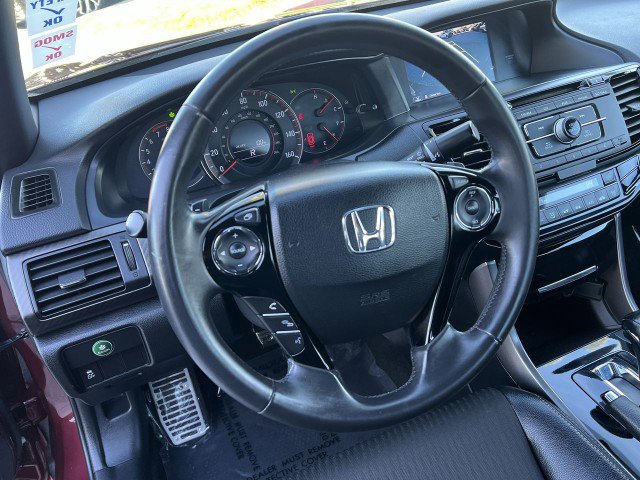 Used 2016 Honda Accord Sport image 11