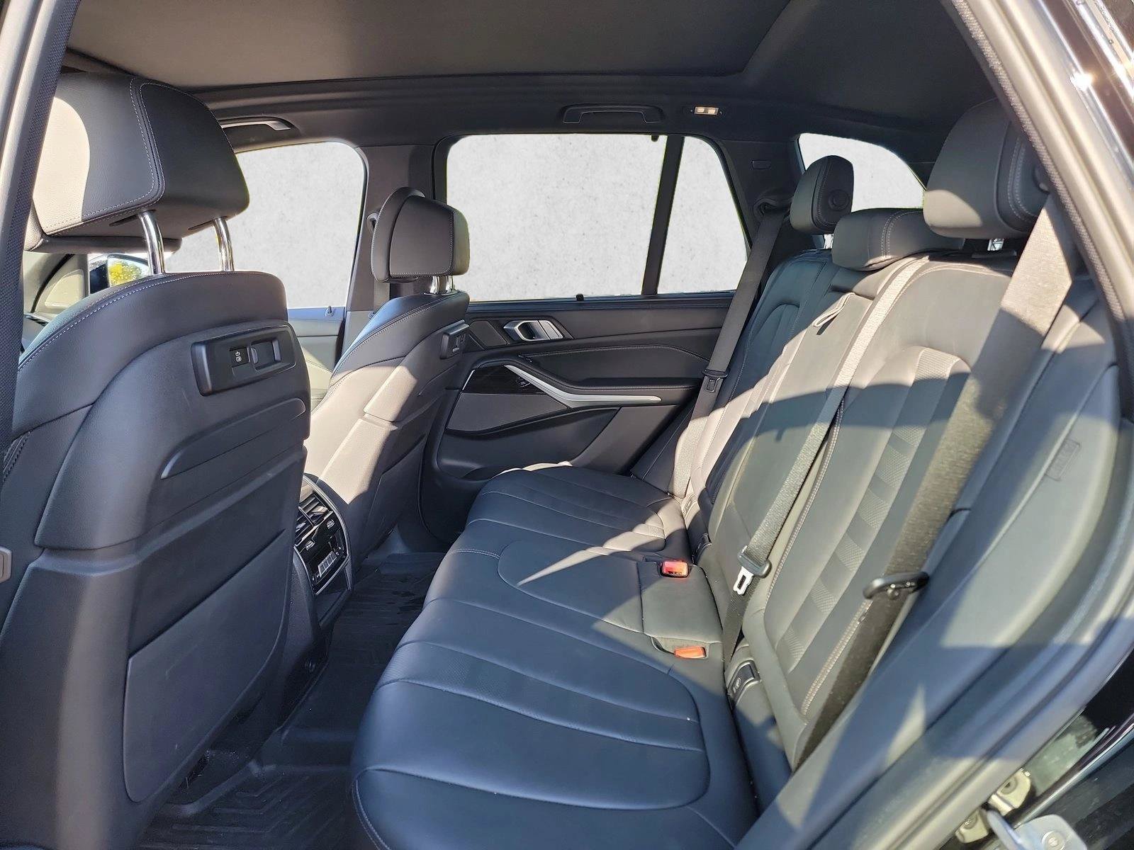 Used 2020 BMW X5 M50i w/ Executive Package AWD/4WD image 11