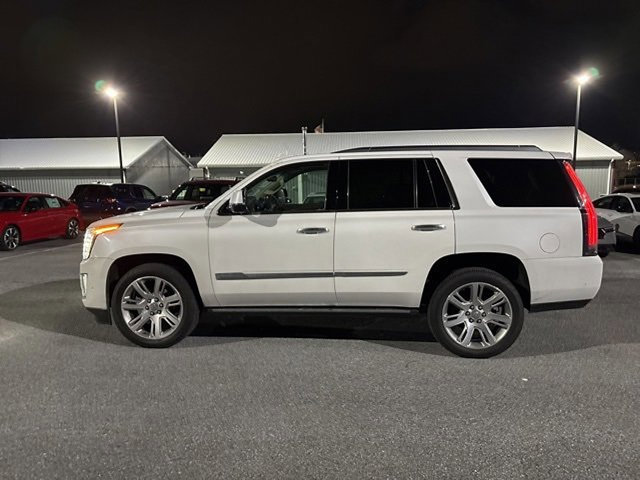 Used 2017 Cadillac Escalade Premium Luxury image 3