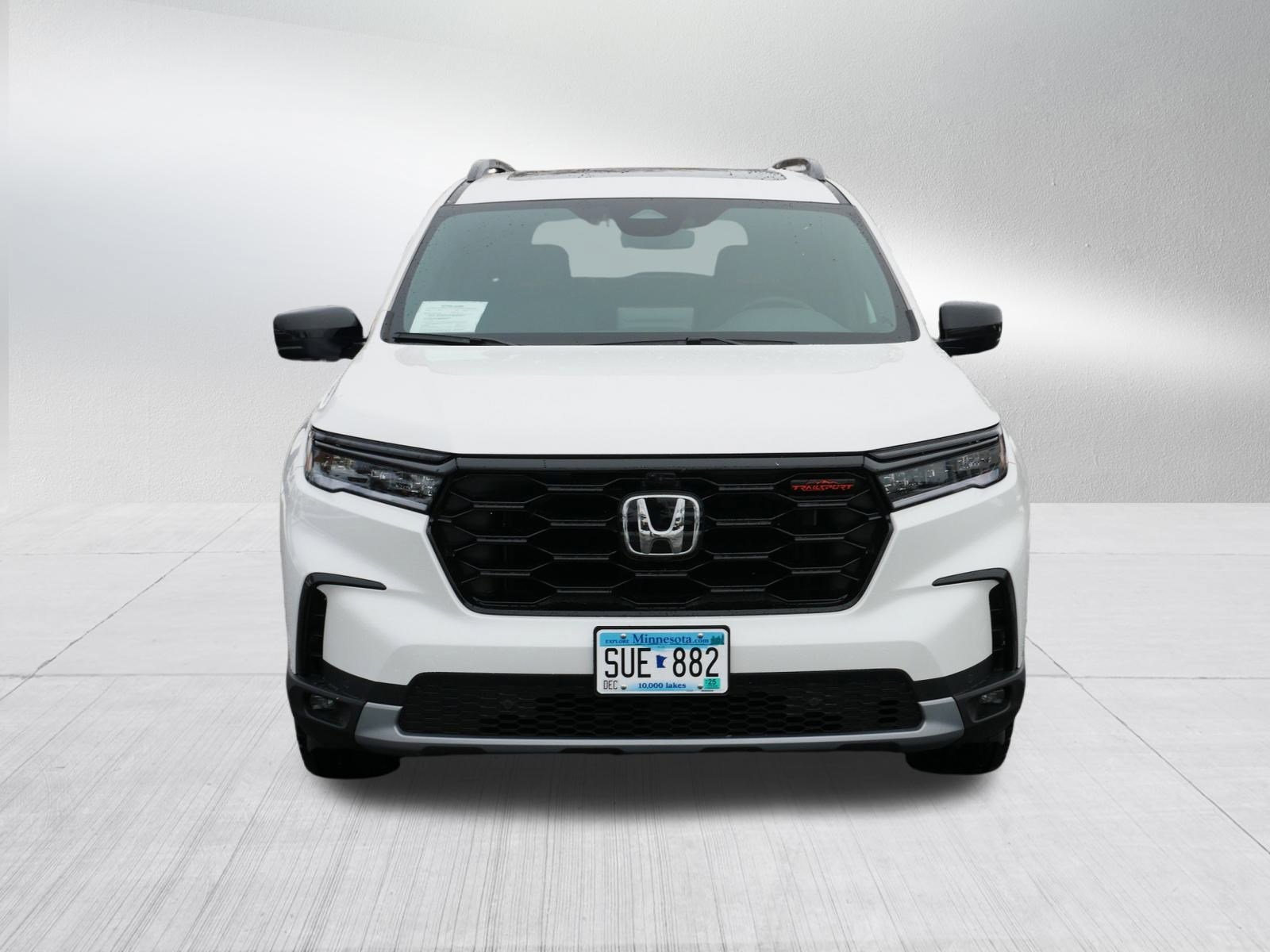 Certified 2025 Honda Pilot TrailSport image 2