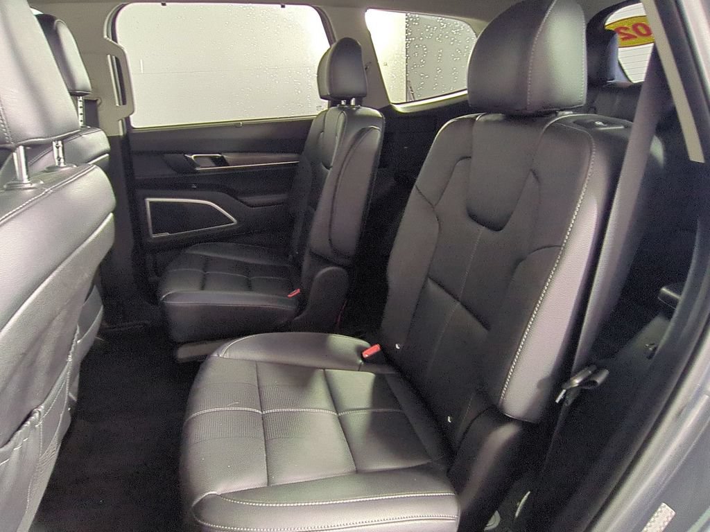 Used 2021 Kia Telluride EX w/ EX Premium Package FWD image 17