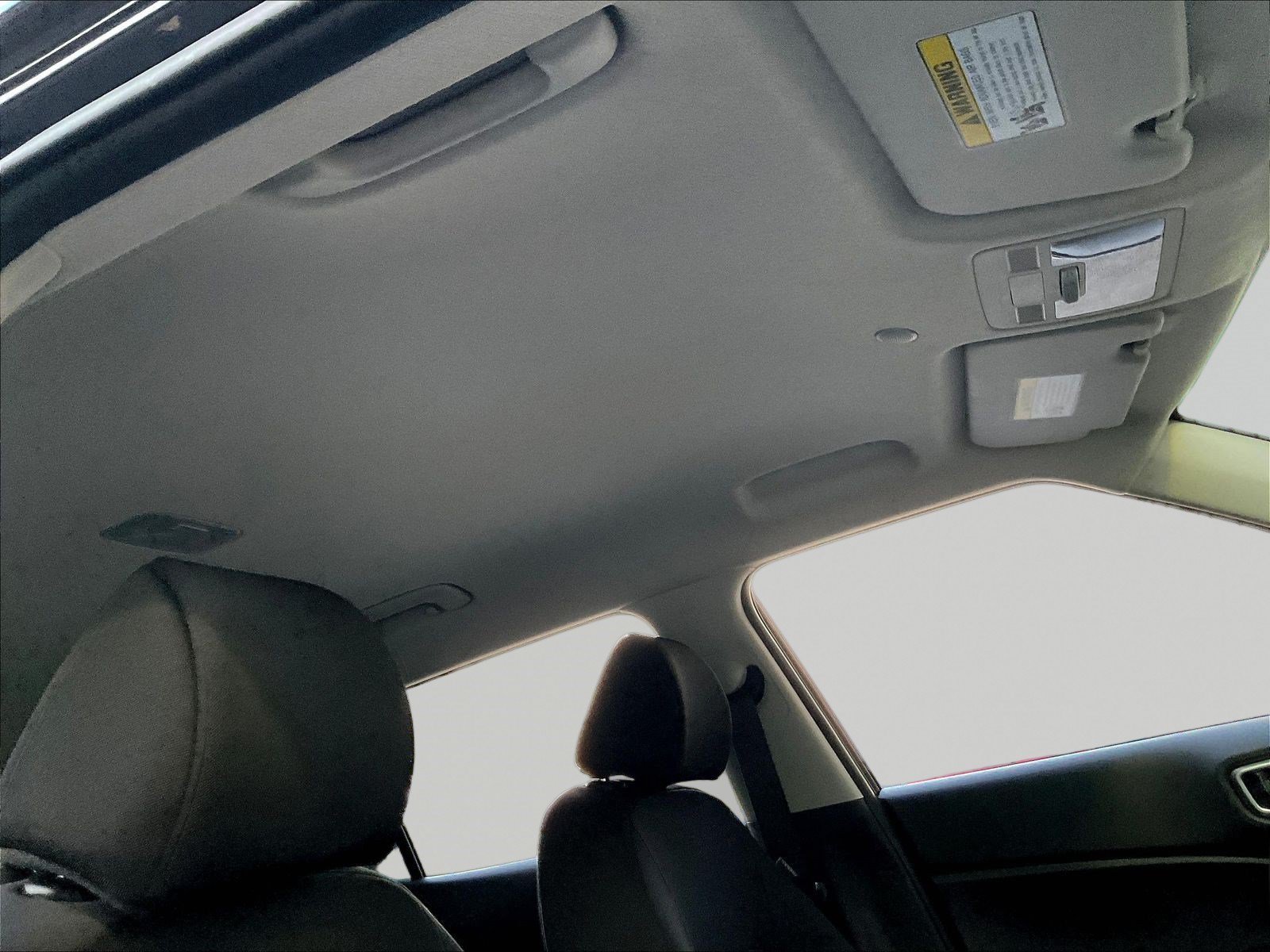 Used 2025 Hyundai Venue SE FWD image 25