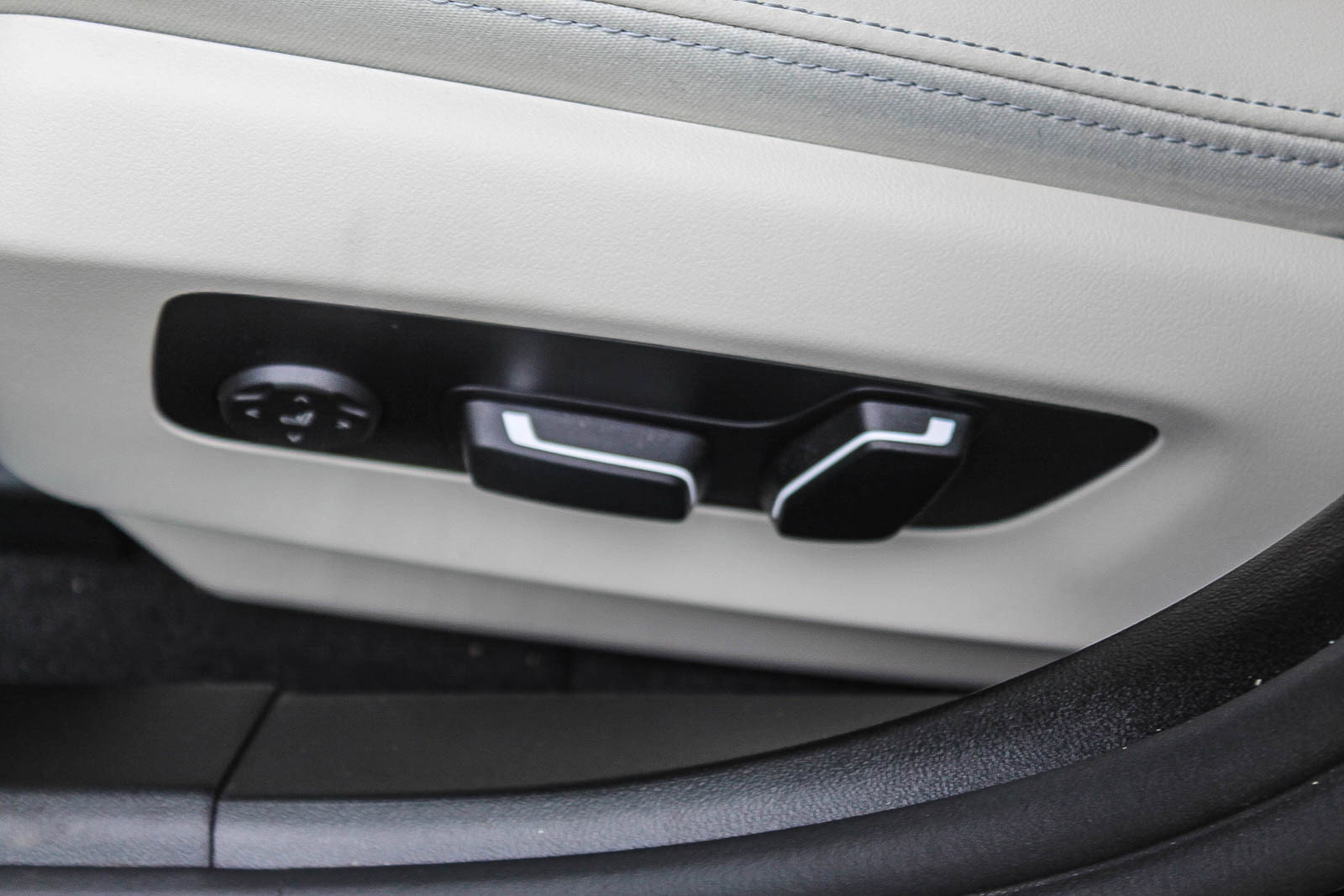 Used 2025 BMW i5 M60 image 21