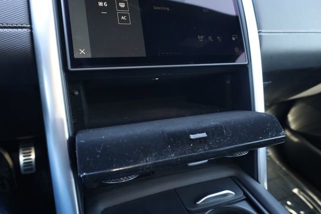 Used 2024 Land Rover Discovery Dynamic SE image 21