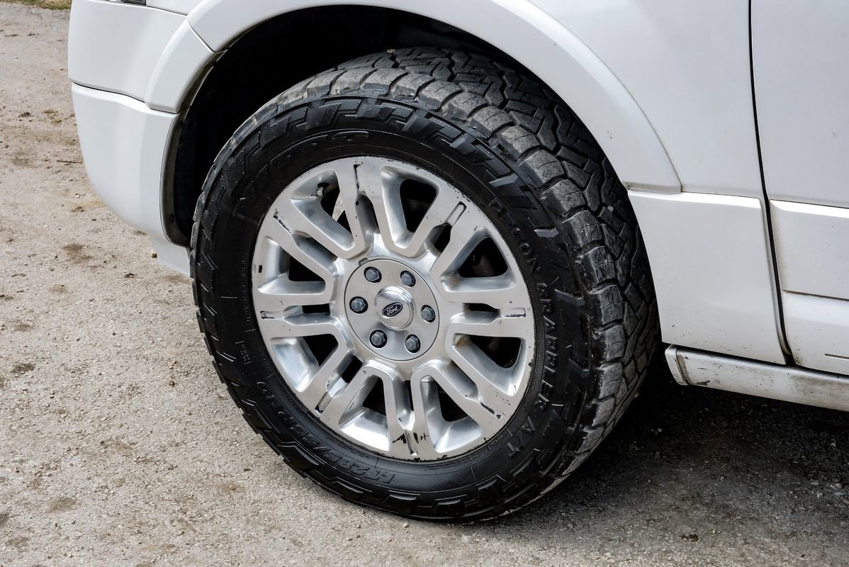 Used 2014 Ford Expedition EL Limited w/ Equipment Group 301A AWD/4WD image 61
