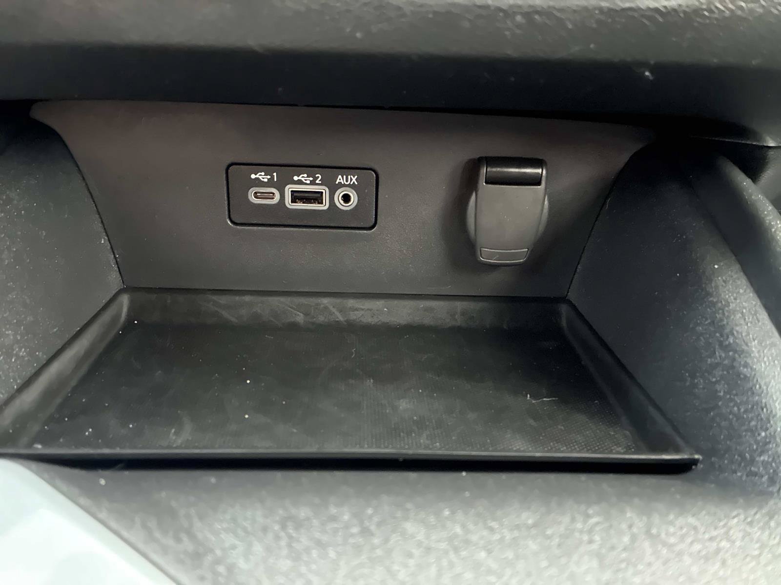 Used 2025 Nissan Altima 2.5 SV AWD/4WD image 33