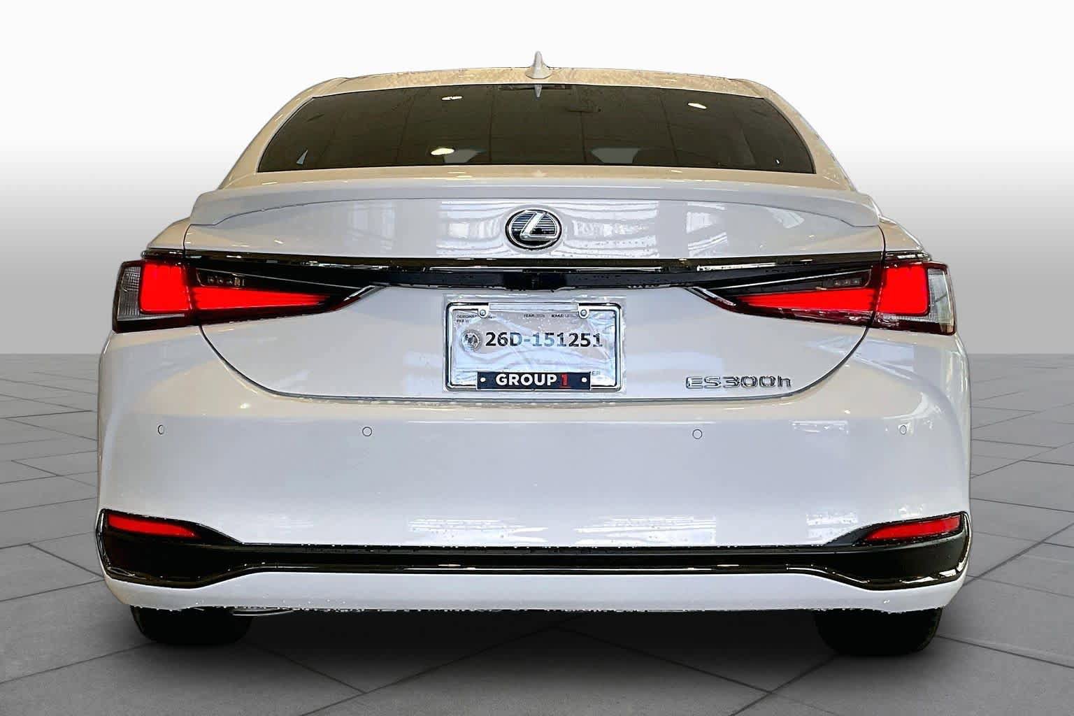 Used 2025 Lexus ES 300h F Sport w/ Accessory Package (Z1) FWD image 5