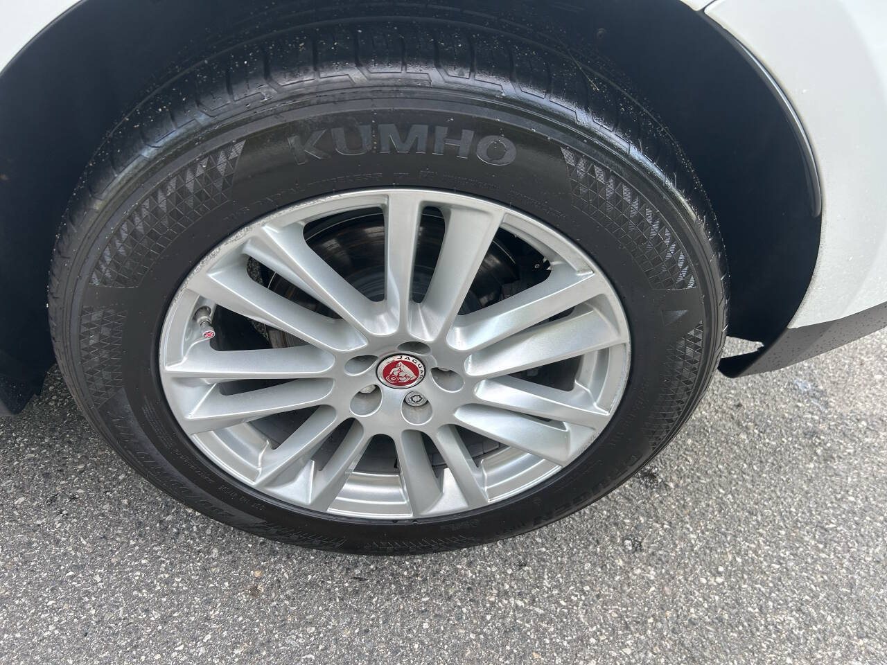 Used 2017 Jaguar F-PACE Prestige AWD/4WD image 11