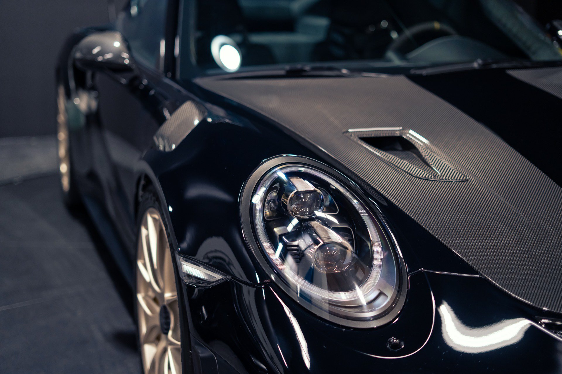 Used 2018 Porsche 911 GT2 RS RWD image 6