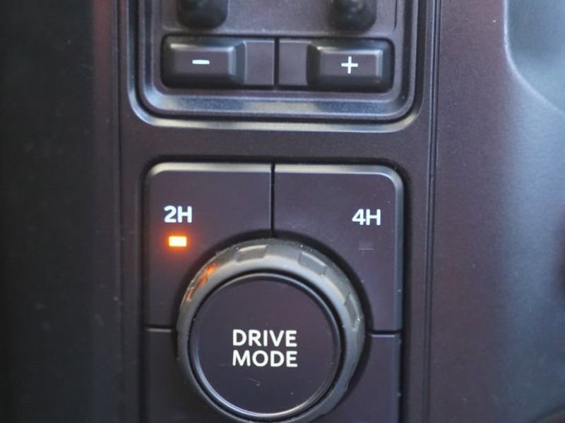 Used 2023 Ford F350 Lariat w/ Lariat Ultimate Package AWD/4WD image 22