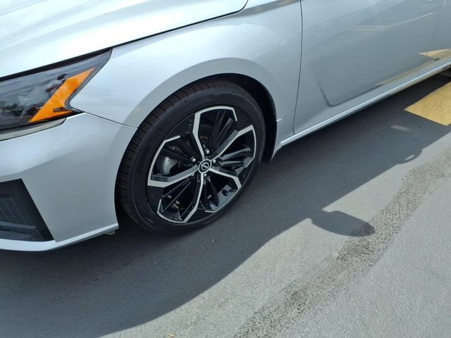 Used 2024 Nissan Altima 2.5 SR FWD image 4