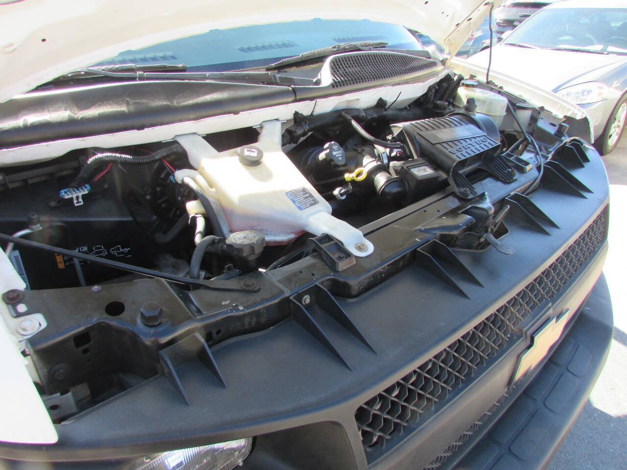 Used 2013 Chevrolet Express 2500 RWD image 20