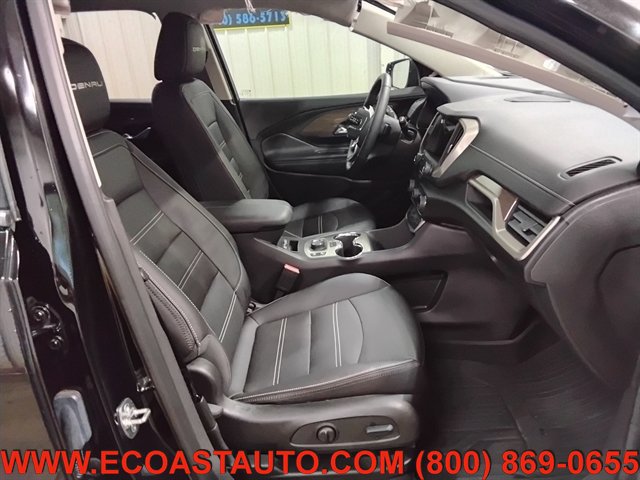 Used 2024 GMC Terrain Denali w/ Denali Premium Package AWD/4WD image 14