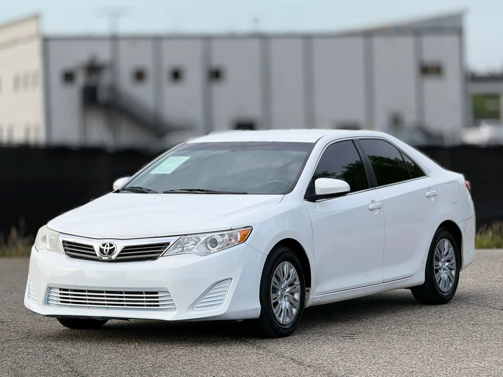Used 2014 Toyota Camry L FWD image 6