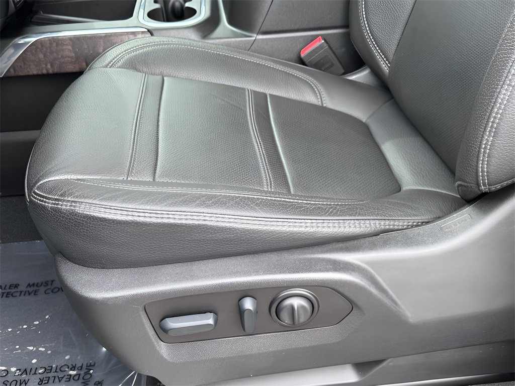 Used 2022 GMC Sierra 3500 Denali w/ Denali Black Diamond Edition image 30