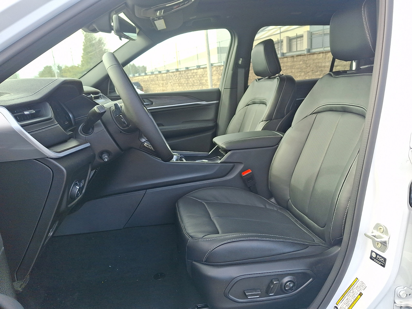 New 2026 Jeep Grand Cherokee L Limited image 11