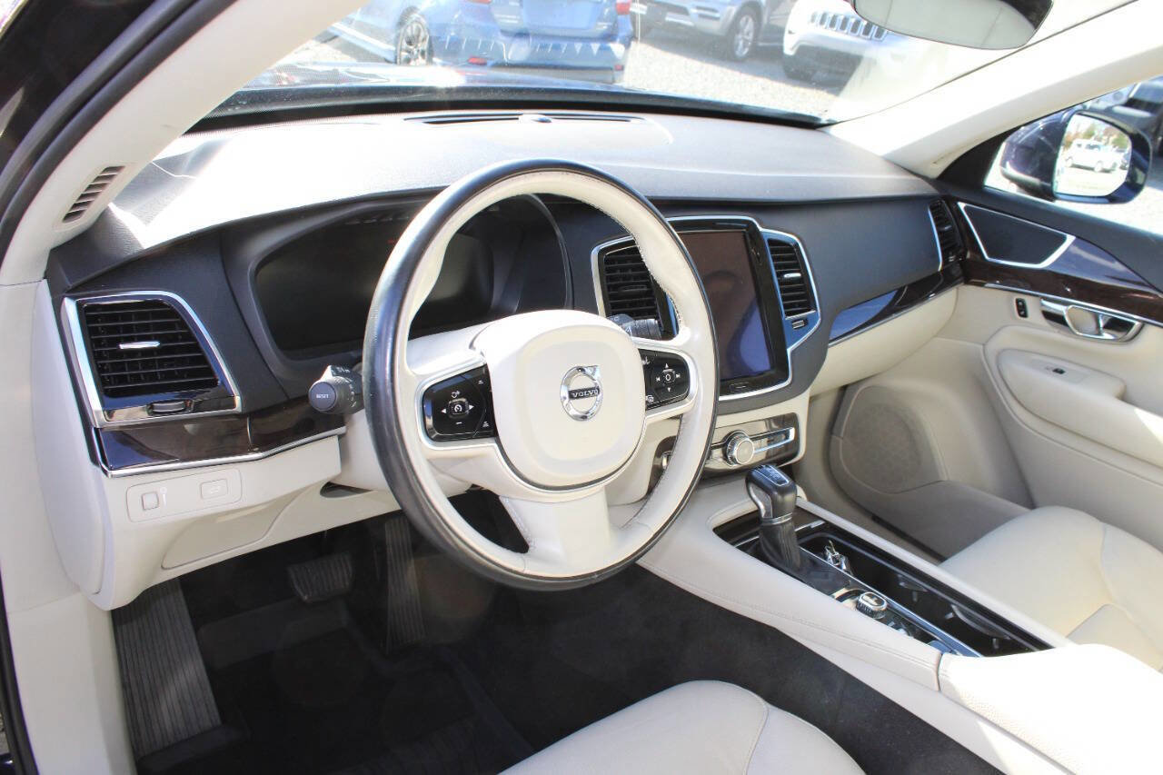 Used 2016 Volvo XC90 T6 Momentum w/ Momentum Plus Package image 13